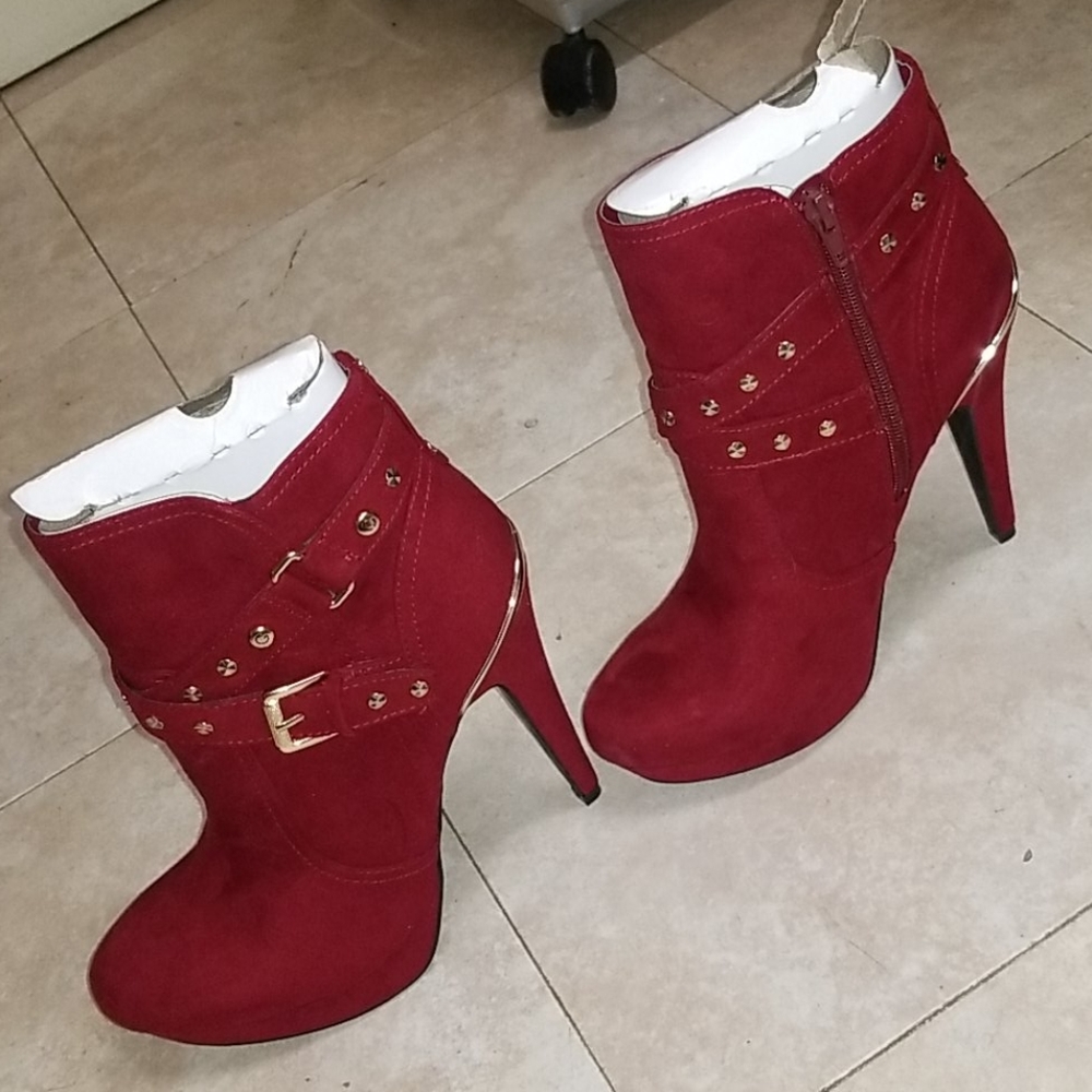 Women's shoes
